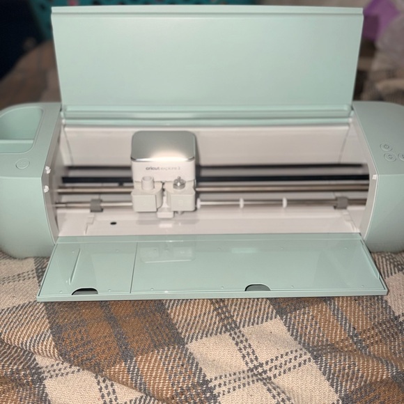 Cricut Explorer 3 - Picture 4 of 6